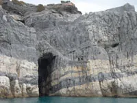 click to zoom - 1.92 MB Palmaria Island - The caves of the island<br>4320x3240, 1.92 MB